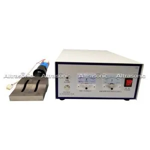उच्च मात्रा 20khz अल्ट्रासोनिक वेल्डिंग प्रणाली एनालॉग जनरेटर और हॉर्न के साथ ट्रांसड्यूसर का इस्तेमाल किया